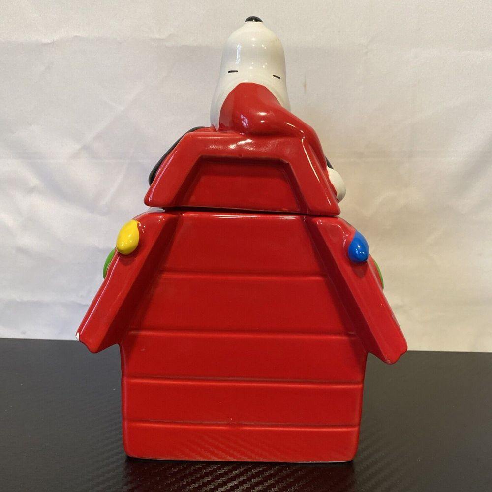 Peanuts 50 Years A Charlie Brown Christmas Snoopy Dog House Treat Jar / Holder - Picture 5 of 16